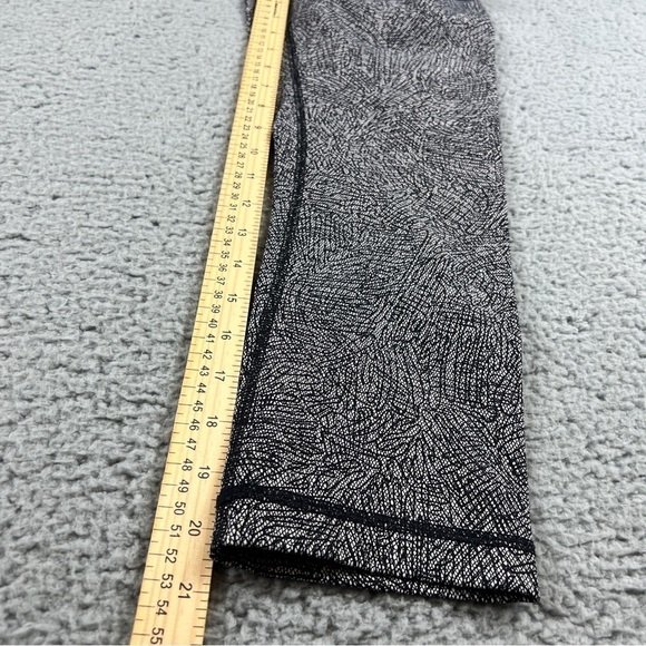Lululemon Wunder Under High Rise Crop Leggings Womens Size 8 Geometic Pattern - Picture 5 of 5
